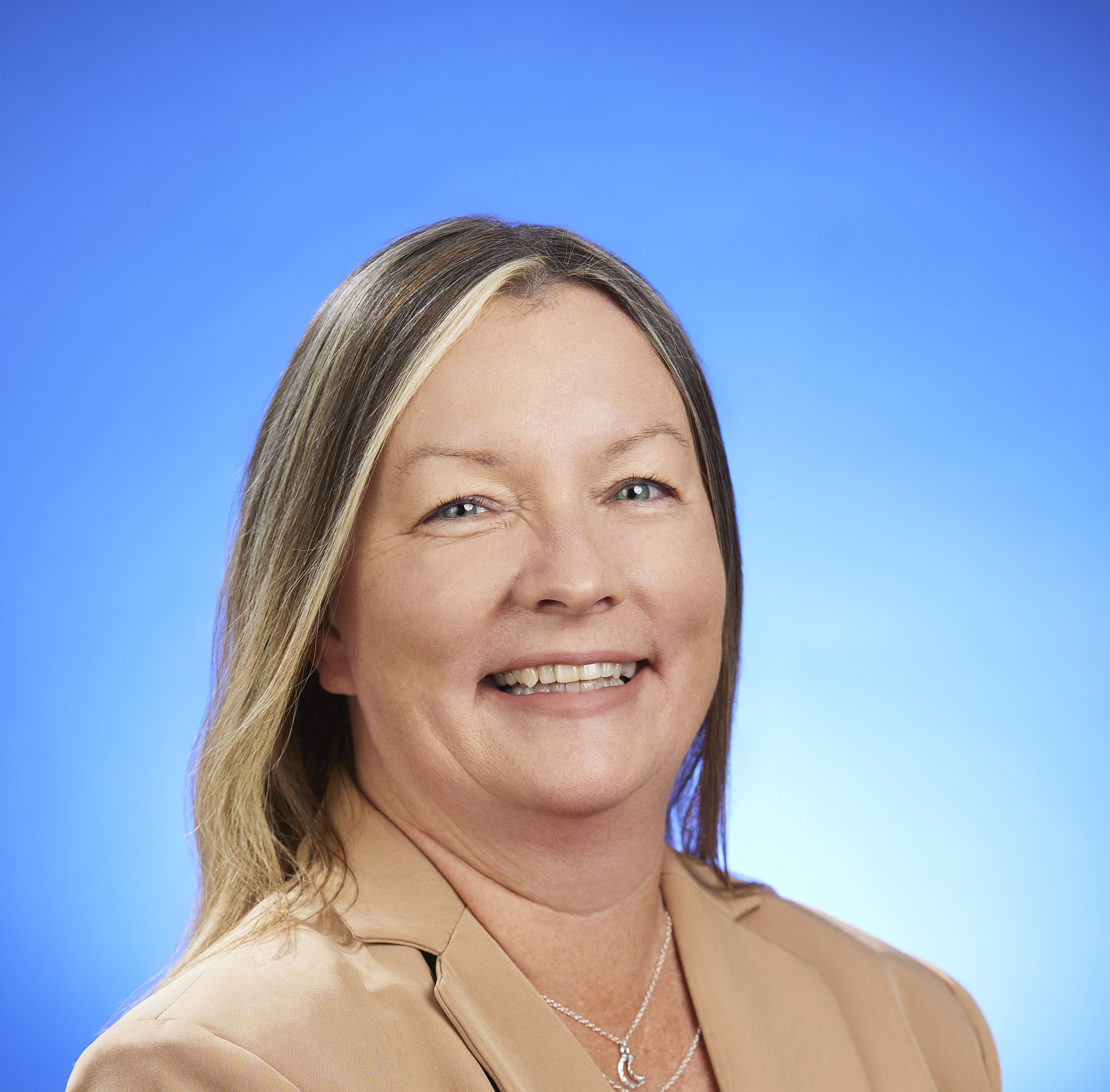 Leslie Bell